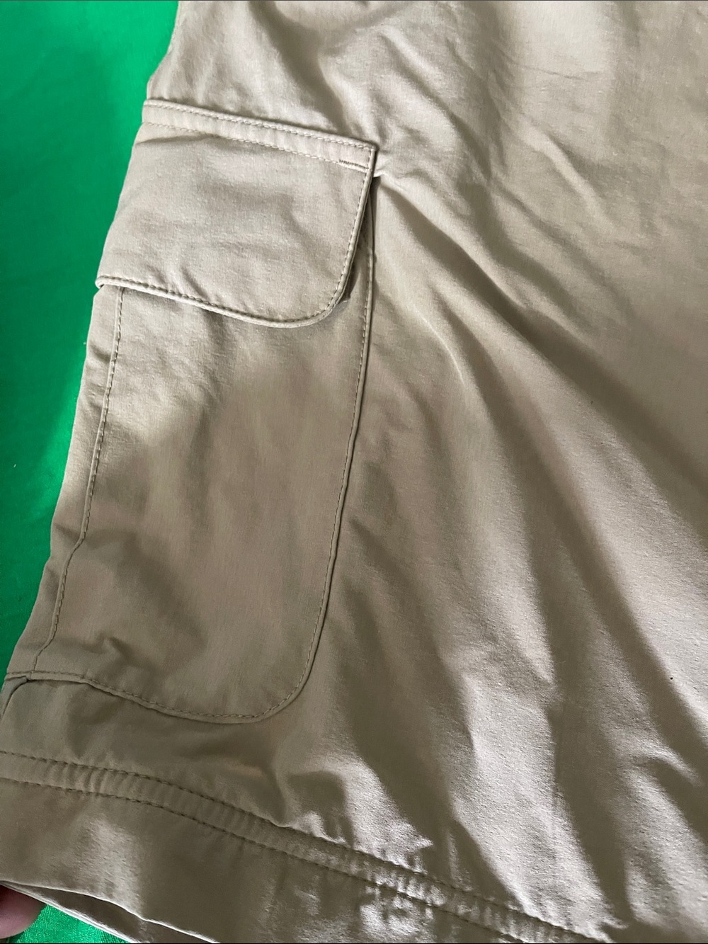 Eastern Mountain Sports Khaki Cargo Shorts with Zip Pocket - Picture 5 of 11
